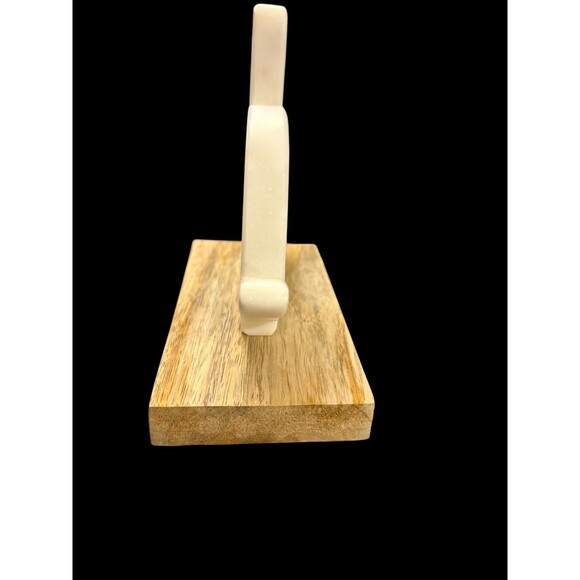 White Marble Bunny Figurine On Wooden base- Minimalist Rabbit Sculpture - India - Picture 6 of 8